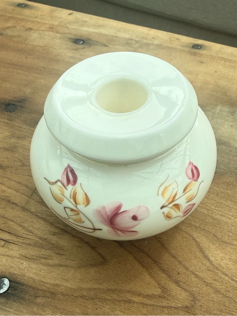 HOMCO floral candlestick holder- Cream and Pink NIB